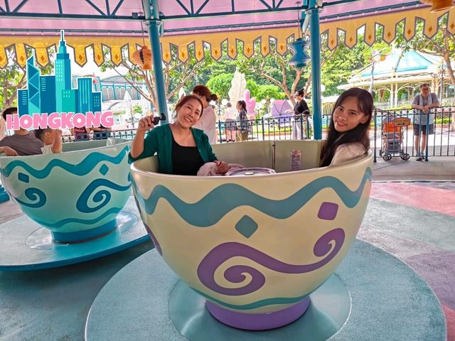 Mad Hatter tea cups 