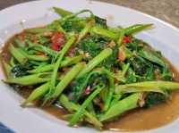 ข้าวต้มร้านLocal ร้านเก่าแก่เมืองแปดริ้ว