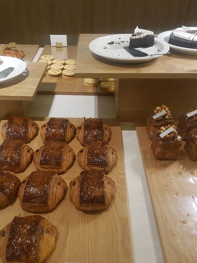 강릉모던분위기 베이커리가득한 🍴퍼베이드카페