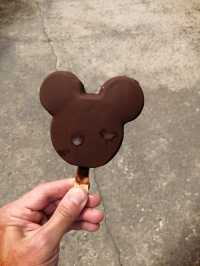 Disney, nights and walks