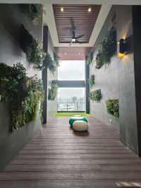 🌇 A Serene Escape Above the Pulse at 30 floor 