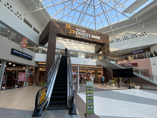 Mitsui Outlet Park Sepang – Last-Minute Shopping Before Takeoff!