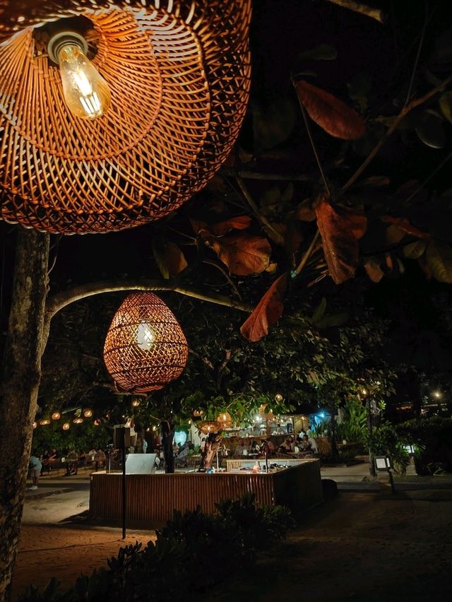 🌴 Review: Sunset Sips at Manarai Beach House 