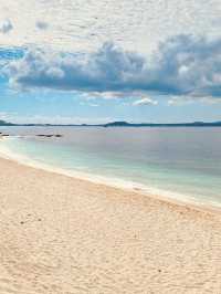 A Tropical Paradise for Clear Kayaking and Snorkeling