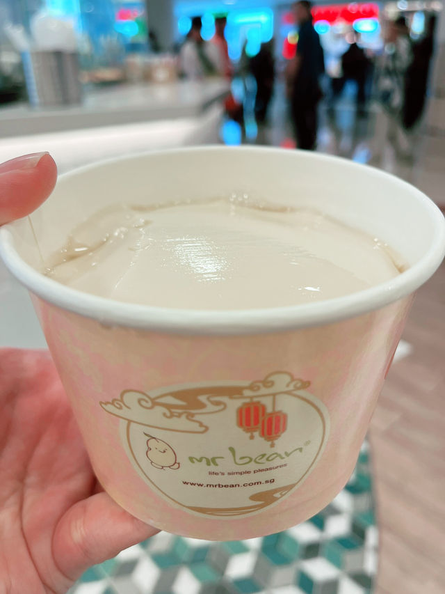 Mr Bean: A Must-Try Dessert Spot for Tau Fu Fa & Red Bean Cakes 