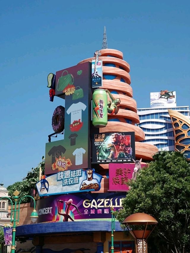 Bustling Cityscapes of Zootopia in Shanghai Disneyland!