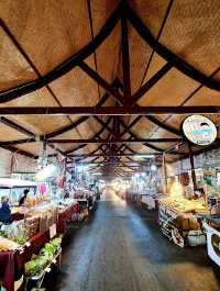 ตลาดน้ำบางน้ำผึ้ง
