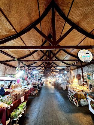 ตลาดน้ำบางน้ำผึ้ง