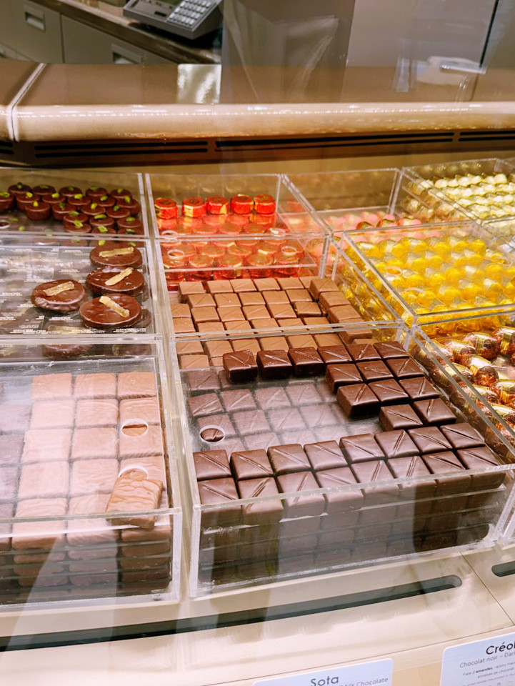 BERNACHON】種類豊富なチョコレート専門店 | Trip.com パリ