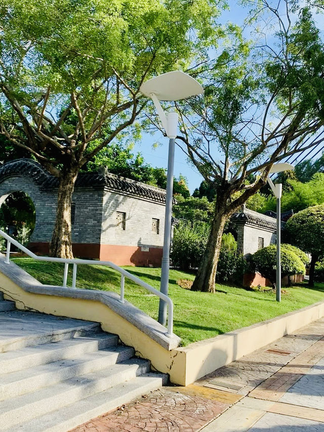 East Meets Harmony at the Malaysia-China Friendship Garden 🇲🇾❤️🇨🇳 East Meets Harmony at the Malaysia-China Friendship Garden 🇲🇾❤️🇨🇳