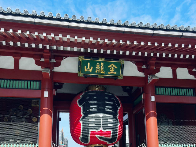 🌈🌟 穿越時光的魅力：淺草寺與仲見世商店街 🏯🧳