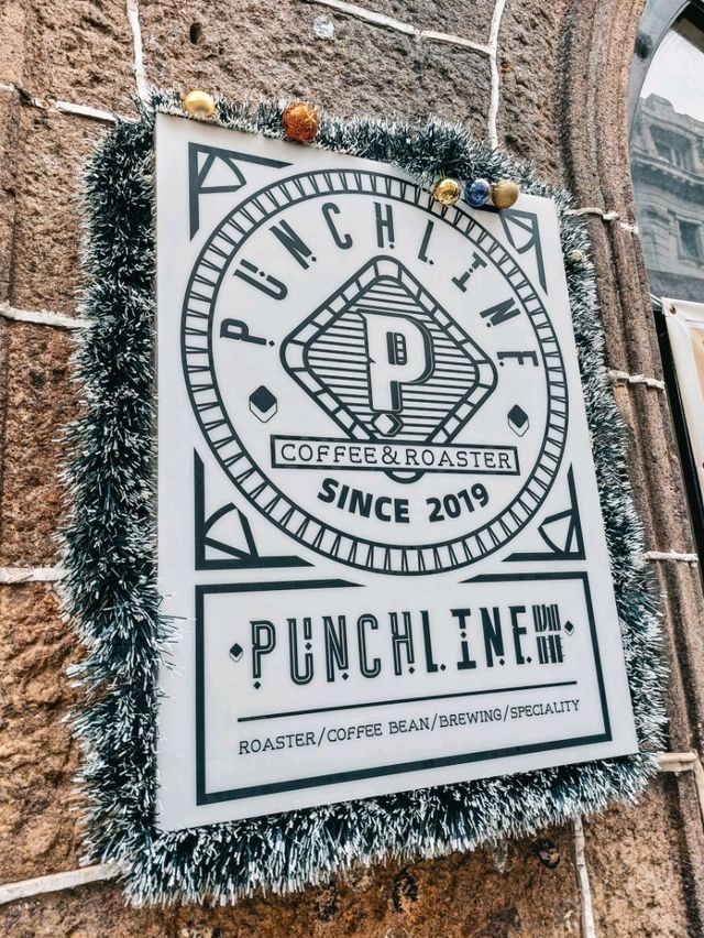 PUNCHLINE Cafe Shanghai