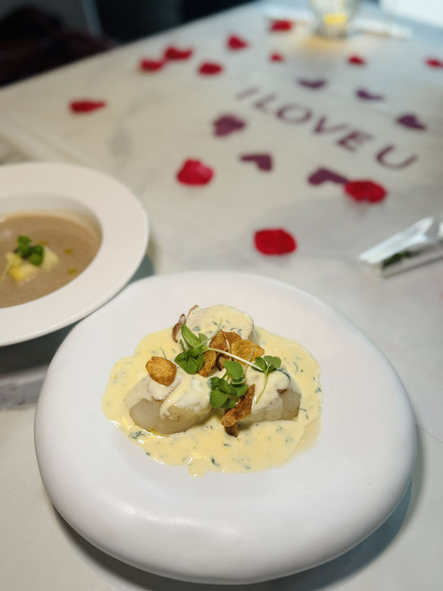 🍴【旺角節日慶祝首選！母女打卡西餐+畫碟冧爆媽咪🌹】  