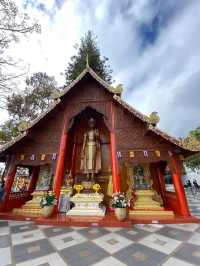 泰國🇹🇭清邁 此生看過最金光閃閃的寺廟｜素帖寺 雙龍寺