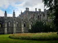 Holyrood Palace & Abbey : A Walk Through Royal History 