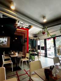 Cozy Western Dining at Farmer’s Market, Bayan Baru