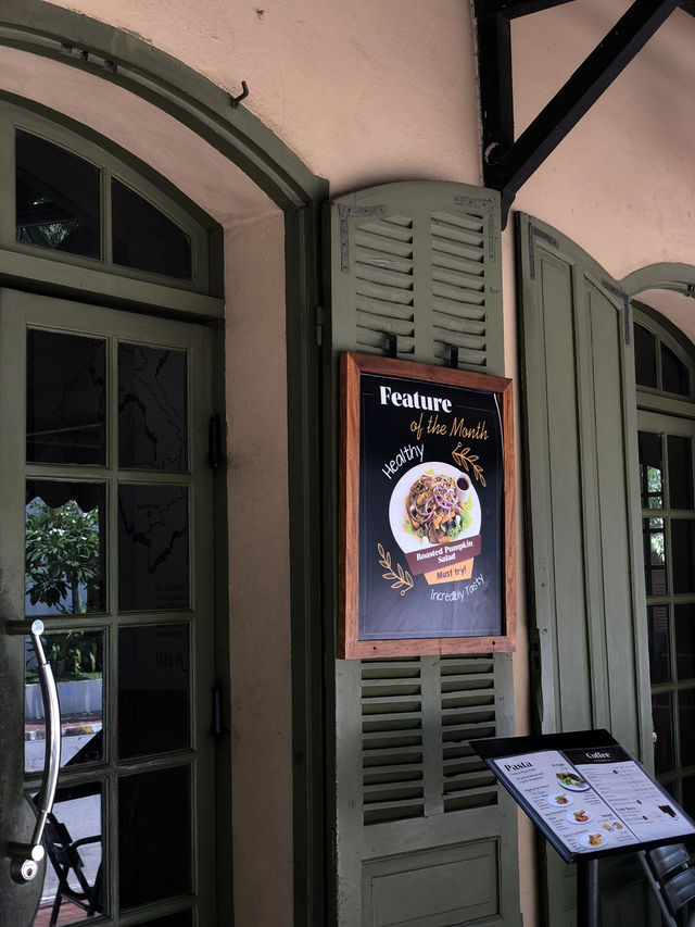 Joma Bakery Cafe ☕️ หลวงพระบาง 🇱🇦
