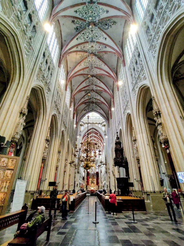🇳🇱 荷蘭小城 Den Bosch 一日遊｜市集、遊船、甜點，一次滿足！🛶🧀 
