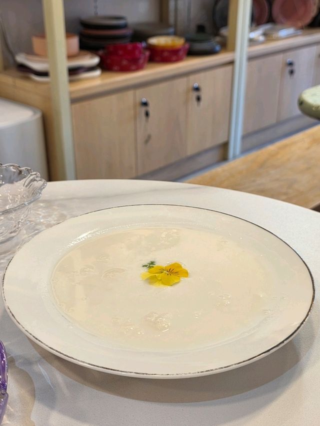 西貢甜品店必試杏仁茶🍮 西貢甜品店必試杏仁茶🍮