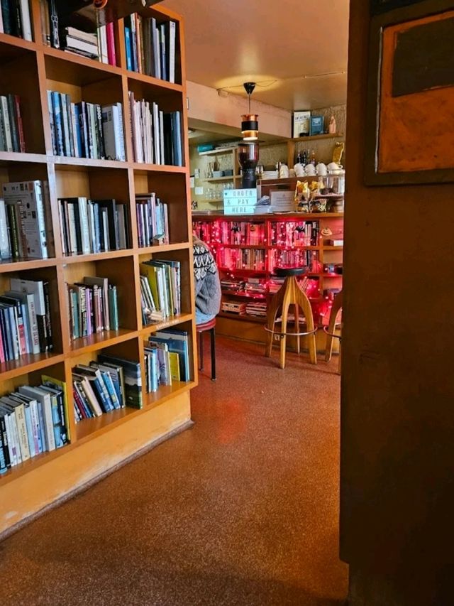 A GOOD LITTLE CAFÉ FOR GOOD AMERICAN BREAKFAST IN ICELAND. A GOOD LITTLE CAFÉ FOR GOOD AMERICAN BREAKFAST IN ICELAND.