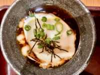 《淺草炸牛排:雷門前的人氣排隊美食》