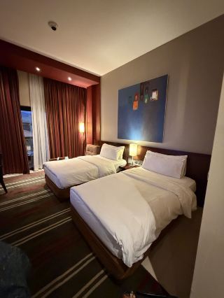 Holiday Inn Resort Dead Sea: Private Beach + Free Dead Sea Mud