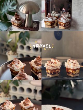 ☕️ [รีวิว] เช็คอินคาเฟ่สุดเท่ สไตล์ Loft เคร่งขรึมแต่ถ่ายรูปสวยทุกมุม!
ใครที่กำลังมองหาคาเฟ่ที่มีคาแรคเตอร์ชัดเจน แนะนำที่นี่เลยครับ "ma kin ka-pae" (มา กิน กาแฟ) ร้านตกแต่งสไตล์ปูนเปลือยดิบๆ เท่ๆ แต่จัดวางเฟอร์นิเจอร์และของตกแต่งได้ลงตัวสุดๆ
· มุมถ่ายรูป: มีกิมมิคเยอะมาก ทั้งผนังรูปหัวใจที่แปะด้วยภาพโพลารอยด์, ถุงกระสอบกาแฟเก๋ๆ บนผนัง และต้นไม้ฟอร์มสวยอย่าง Monstera ที่ช่วยเพิ่มความสดชื่นให้กับความดิบของปูน
· Signature Drinks: ลองสั่งเป็น Matcha Lemonade หรือ Coffee Lemonade รสชาติสดชื่นมาก แยกชั้นเลเยอร์สวยงาม ถ่ายรูปขึ้นสุดๆ
· Bakery: ห้ามพลาด Banoffee ในถ้วยพอดีคำ เนื้อครีมเนียนนุ่ม เลเยอร์กล้วยและคาราเมลฉ่ำๆ โรยผงโกโก้/ชาเขียวด้านบน รสชาติละมุนไม่หวานตัดขา

📍 พิกัด: https://maps.app.goo.gl/SZLSzbSTHc2gdYQC6
⏰ เปิด-ปิด: 07.30 -17.30 น.
🚗 ที่จอดรถ: เยอะมากกกก🩷
#รีวิวคาเฟ่ #CafeHopping #MinimalLoft #Banoffee #รีวิวขนม #คาเฟ่เปิดใหม่ #มากินกาแฟ #MakinKapae
