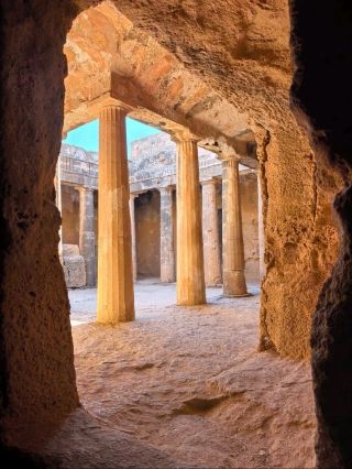 Tombs of the Kings — Where Stone Courtyards Open to Eternity