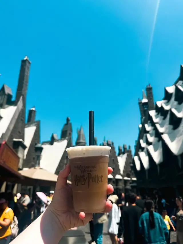 Try Butterbeer at Universal Studios⚡️🧙