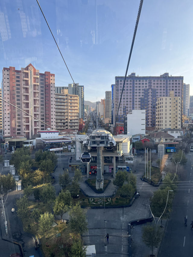 Best cable car ride in the World! La Paz 🇧🇴