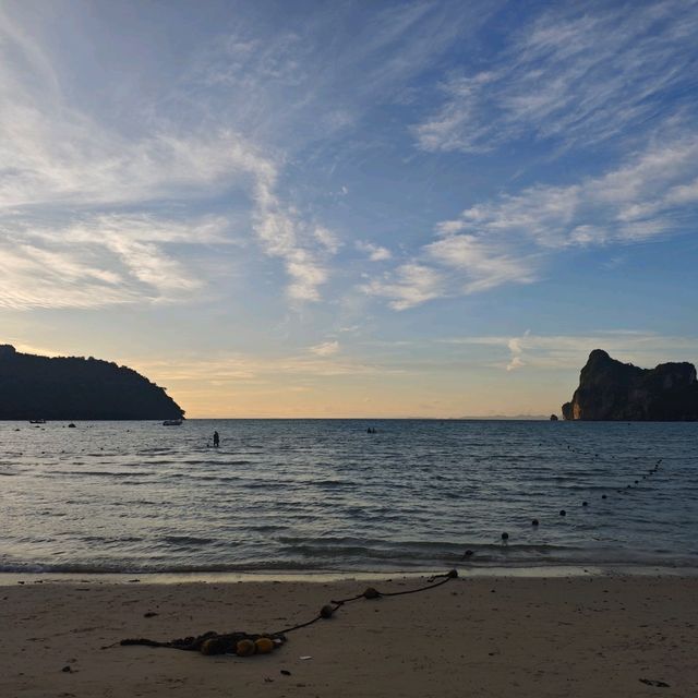 🌅 Wandering Phi Phi: A Slow Travel Escape