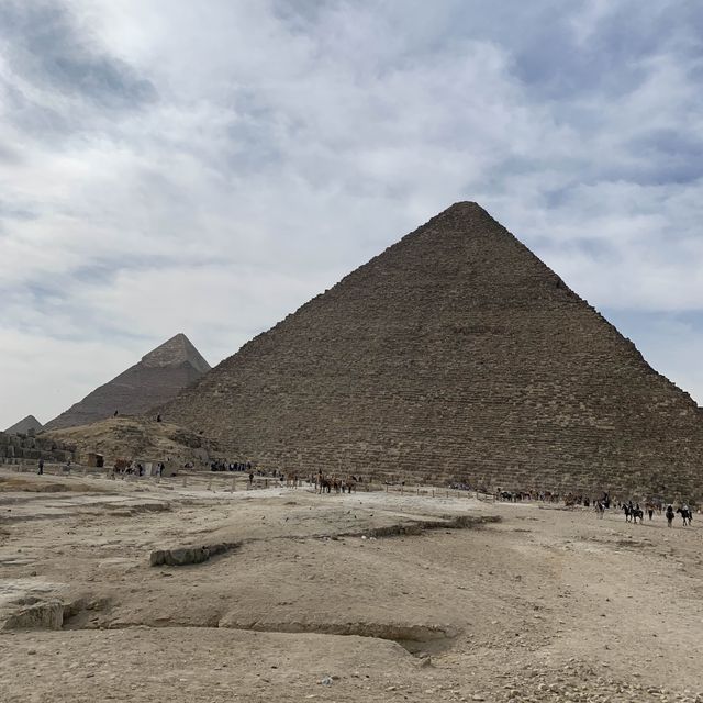 Honeymoon at the pyramids 🤵🏽‍♂️👰🏼‍♀️❤️