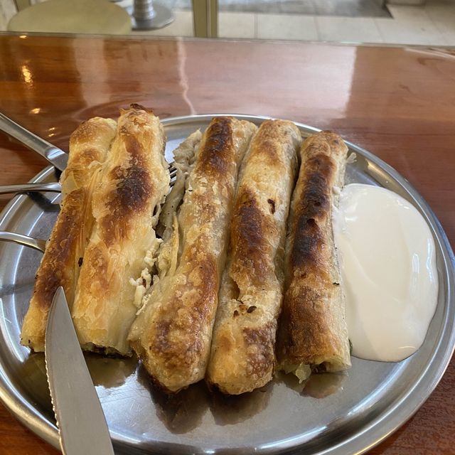 🇧🇦Must Try Bosnian Local food!🥧