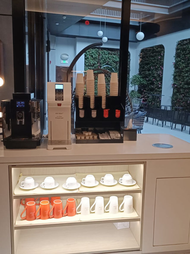 「外灘附近乾淨舒適酒店，深圳飛上海！」