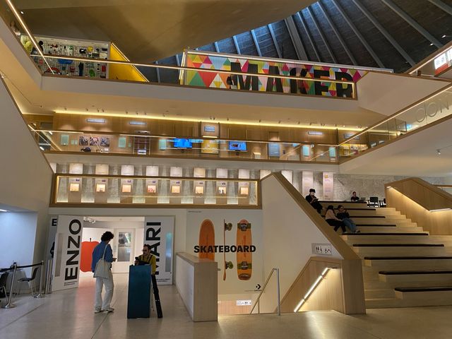🎨🏛️ Exploring Innovation: The Design Museum in London✨🖌️