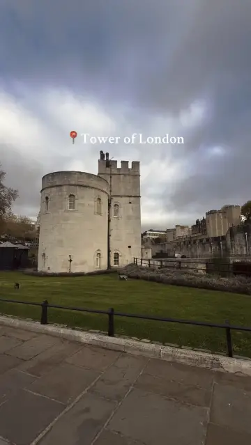📍 Tower of London – Where History Comes Alive! 👑⚔️