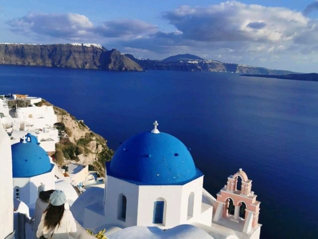 Santorini: Postcard Perfect in Every Direction