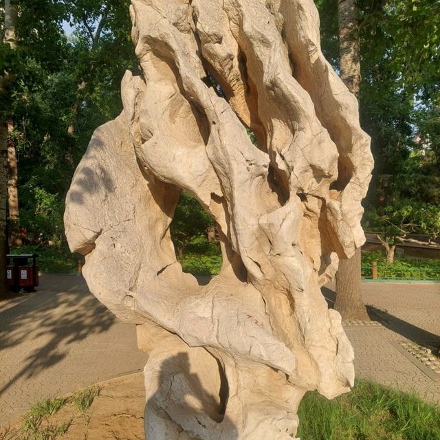 Fangshan Red Scarf Park, water world in the heart of the city