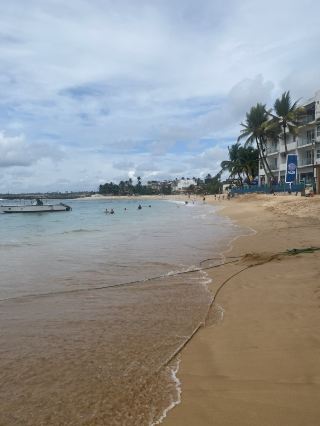 🌴 Hikkaduwa, Sri Lanka – A Vibrant Coastal Escape with Soul