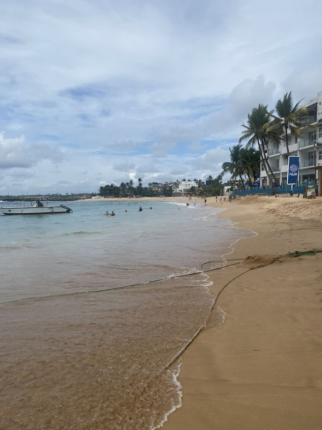 🌴 Hikkaduwa, Sri Lanka – A Vibrant Coastal Escape with Soul