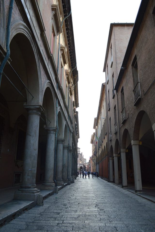 Bologna Must-See Guide: Italy’s Culinary & Cultural Treasure 🇮🇹🍝