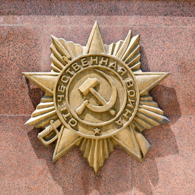 Memorial "Bratskiye Mogily" Park, Tashkent / 2025