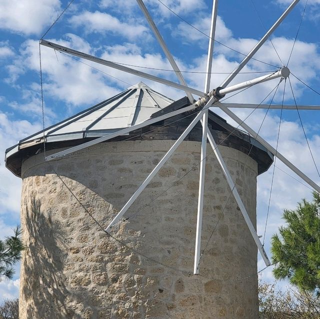 🔥 "Where the Wind Meets Magic – Alaçatı Windmills 🌬️💫" 🔥
