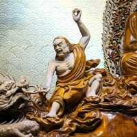 Serene Encounters in Yangshuo’s West Street 🌸🪷