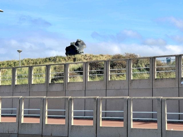 Scheveningen Guide — Beach, Pier, and Coastal Vibes 🐟🍸