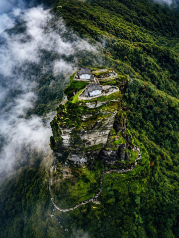 梵浄山完全ガイド：雲上の寺院 | Trip.com 江口