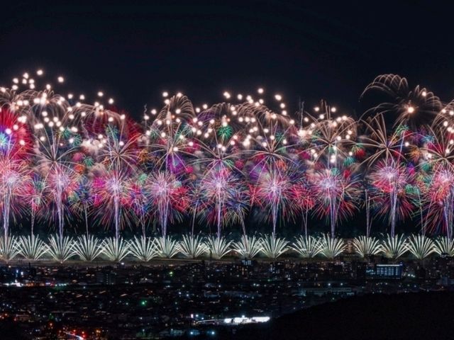 【日本新潟】長岡花火大會攻略:門票抽選、最佳觀賞席與散場避人群全解密