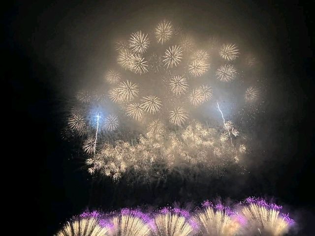 【日本新潟】長岡花火大會攻略:門票抽選、最佳觀賞席與散場避人群全解密