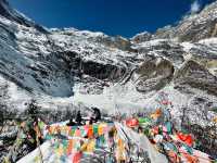 Hiking in Yubeng Village 