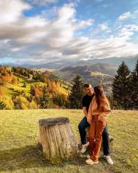 Romantic Autumn Escape: Unveiling the Splendor of Romanian Mountains! 🍁🏞️